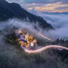 大明山夏雨荷山野酒店