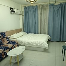 荷花民宿(长春一汽西站店)