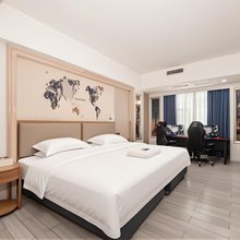 创娱·ALIENWARE外星人电竞(东莞大岭山中学金桔地铁站店)