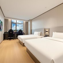 黑鲸鹰电竞民宿(江阴临港新城南理工店)