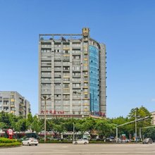 天河酒店(泸州高铁站西南商贸城店)
