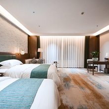 赛里木湖中亚全纳澜庭酒店