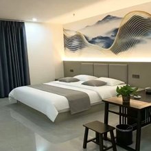 清悠酒店(崇皇街道蓝湖九郡店)