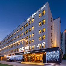 Park inn武汉体育中心东风公司地铁站丽柏酒店