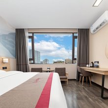 尚客优连锁酒店(遂宁市中心医院中央商务区步行街店)