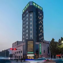 鲁科精选酒店(新泰金斗路店)