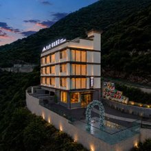 四姑娘山伴山雪·镜氧酒店
