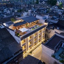 瑞莱客斯酒店(大理站洱海公园店)