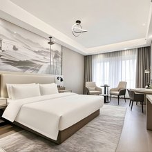 豫章亭·Autumn·秋民宿(南昌八一广场火车站店)
