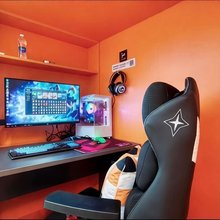 杭州闪电手LIGHTNINGHANDESPORTSPLAY电竞民宿(滨江龙湖天街店)