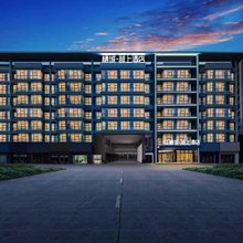 栖城·越上酒店(中国轻纺城国际会展中心万达广场店)