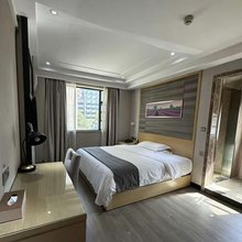 V9假日酒店(武汉协和医院万松园美食街店)