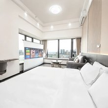 麗雲国际公寓