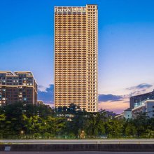铂顿国际公寓(佛山盈天广场湾华地铁站店)