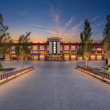 化德希尔曼酒店