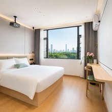晚居酒店(昆明火车站双桥夜市风情街店)