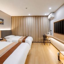 奎屯冠庭逸居酒店