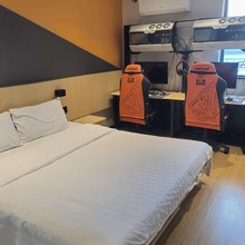 城小蜗电竞酒店