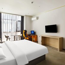 亚信电竞(遵义播州时代中心店)