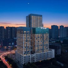 成都祥云鹿鸣酒店(东安湖公园吾悦广场店)