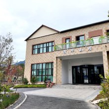 清华·里民宿(乌鲁木齐南山风景名胜区店)