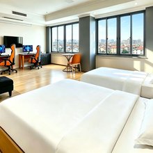 竞放电竞酒店(泉州市丰泽广场津淮街店)