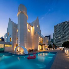 花筑·弘Persevere设计师高端度假美墅(北海银滩景区客运港店)