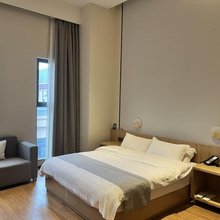 庆悦·悦居屋酒店(拉萨经开区店)