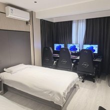 就这电竞酒店