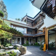 花筑·木王府山林花园度假庭院民宿(丽江古城大水车店)