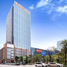 维也纳国际酒店(揭阳普宁广场万泰汇店)