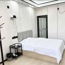 云霆橙途酒店(机场店)