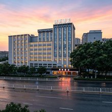 清新酒店(恩施土司城凤凰山森林公园店)