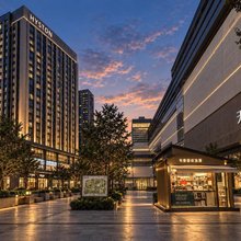 勒点·HYSTON设计师酒店(重庆大学城微电园轻轨站店)