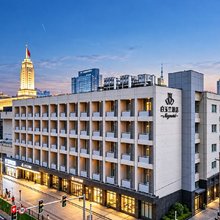 白玉兰酒店(南昌八一广场人民公园地铁站店)