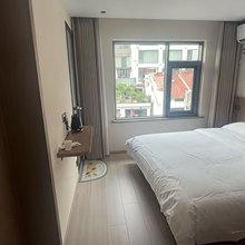 九华山望白云居(肉身宝殿店)