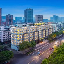 瑞廷逸锦酒店(吾悦广场店)