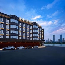 漫巢云逸酒店(师范大学商厦时代广场店)