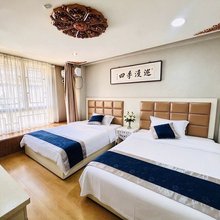 四季·漫巡精品客栈(西昌邛海湿地公园店)