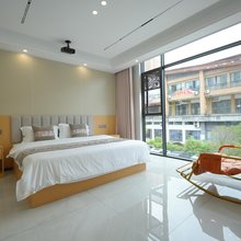 铂悦里酒店(宜宾大学城临港装备城店)
