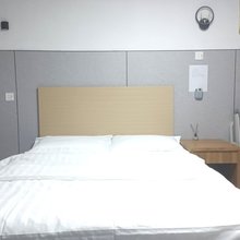 V民宿(华东国际建材中心店)