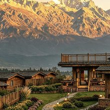 Sunpeak日照金山｜松果度假酒店(丽江古城南门店)
