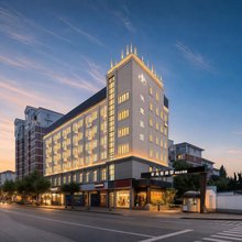 俊龙宾馆(上海徐汇龙华滨江店)