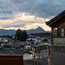 俊禾·春时Springly丨宋式美学伴山观景民宿(古城北门店)