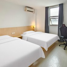 亚信电竞酒店(上海大学嘉定校区店)