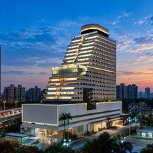 深圳罗湖口岸智选假日酒店