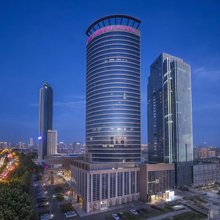 青岛颐中皇冠假日酒店(五四广场奥帆中心店)