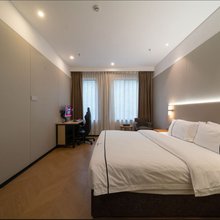 蚂蚁·光年电竞(重庆南岸茶园奥园广场店)