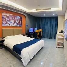 东至至尊电竞酒店