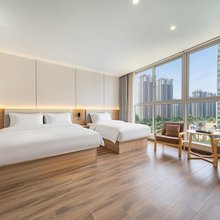 丝路壹居酒店(西安高铁北站南广场店)